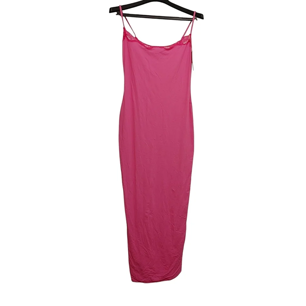 SKIMS Fits Everybody Lace Long Slip Dress - Picture 15 of 16